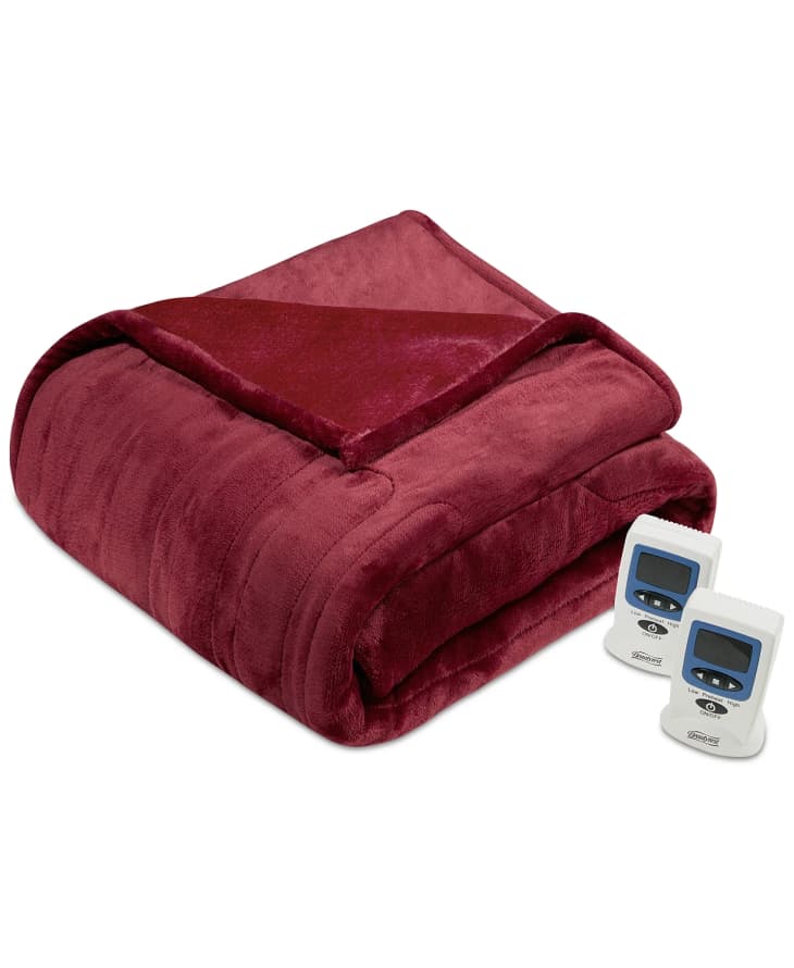 Beautyrest Electric 60" x 70" Plush Throw Review Apartment Therapy